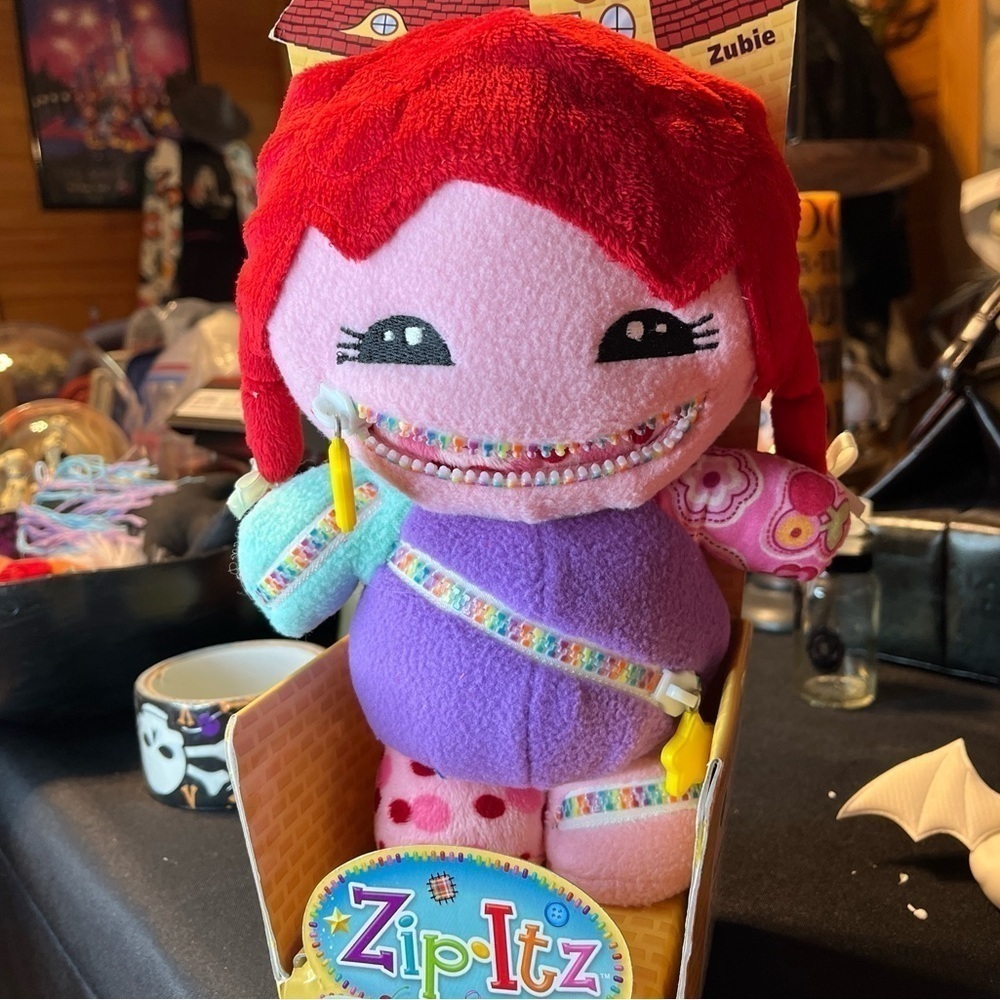 Playdin Zip Itz Zubie Plush Toy Stuffed Animal 10” NIB Zippered Compartments